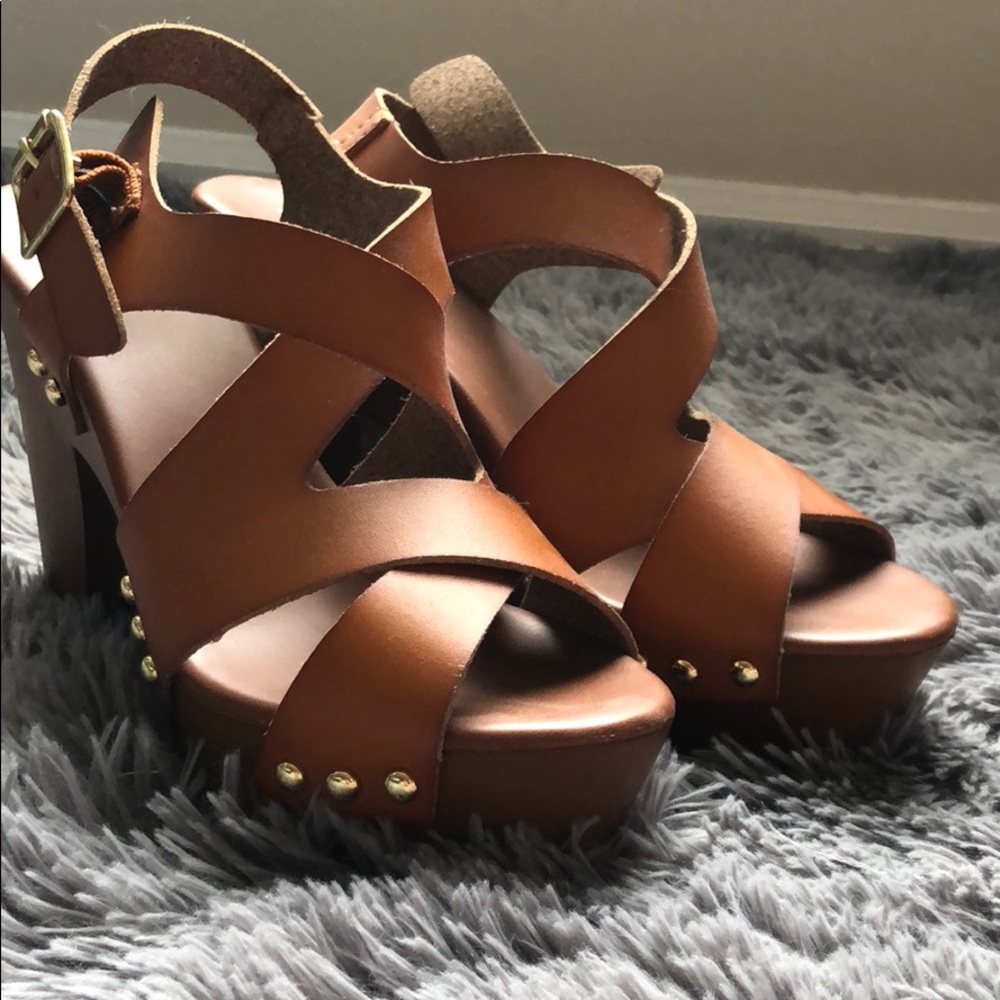 2 1/2 inch thick high heels